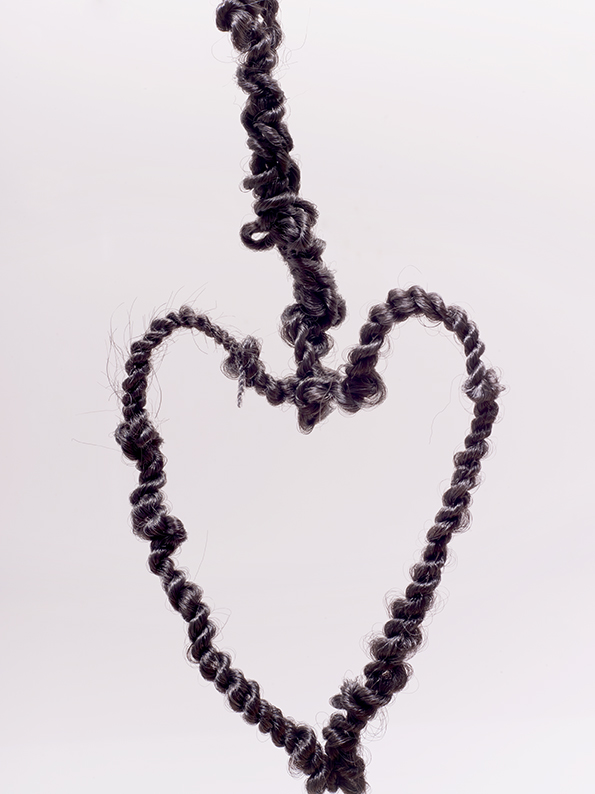 EmptyName%2050_Haare_Herz_retuschiertDruck_Perfekt